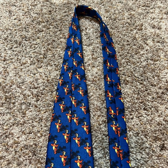 Disney Necktie Pooh Tigger and His Shadow Blue - Picture 5 of 10